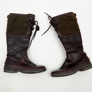 Ugg Elsa Rain-ready boots size 6